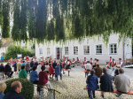 Blasmusik_am_Kirchplatz_017